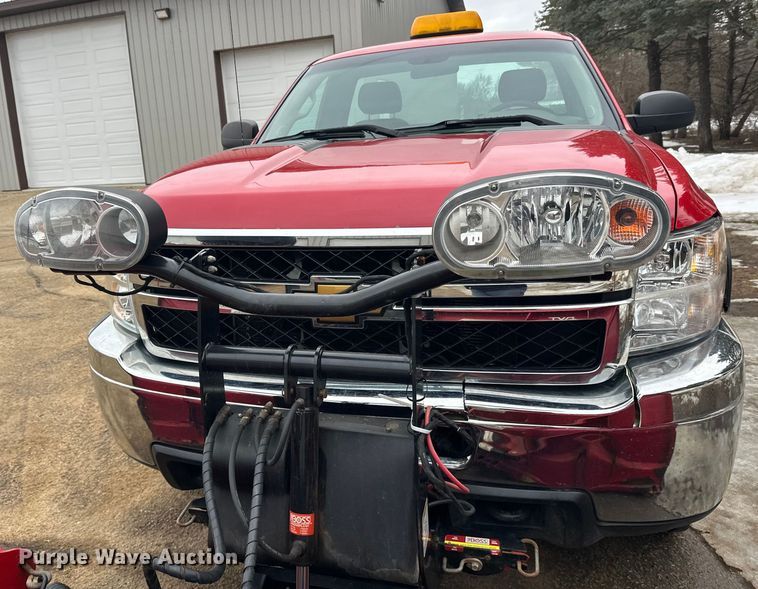 image for item FK1585 2013 Chevrolet Silverado 3500HD pickup truck