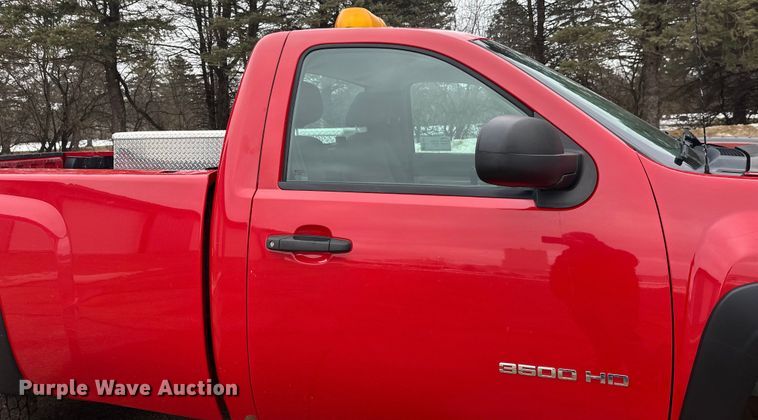 image for item FK1585 2013 Chevrolet Silverado 3500HD pickup truck