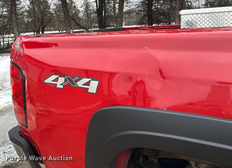 image for item FK1585 2013 Chevrolet Silverado 3500HD pickup truck