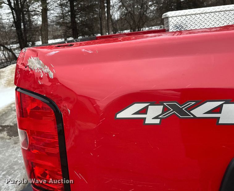 image for item FK1585 2013 Chevrolet Silverado 3500HD pickup truck