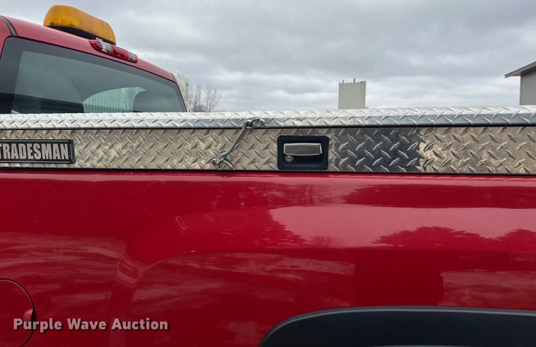 image for item FK1585 2013 Chevrolet Silverado 3500HD pickup truck