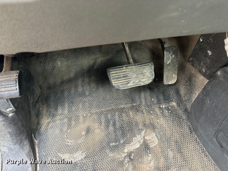 image for item FK1585 2013 Chevrolet Silverado 3500HD pickup truck