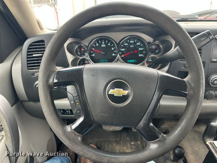 image for item FK1585 2013 Chevrolet Silverado 3500HD pickup truck