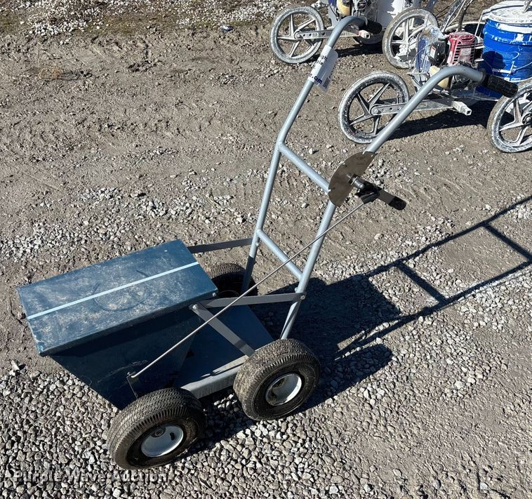 image for item FO3546 Lawn equipment