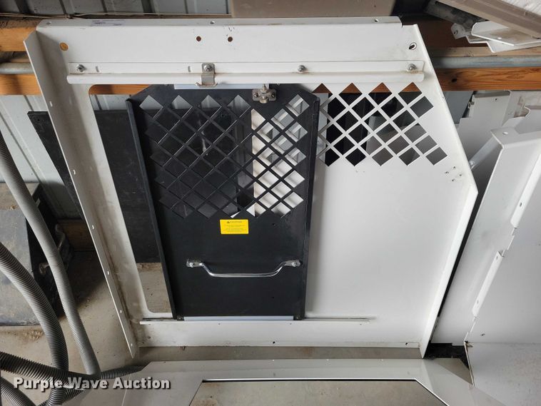 image for item NO9894 Chevrolet Tahoe police vehicle equipment