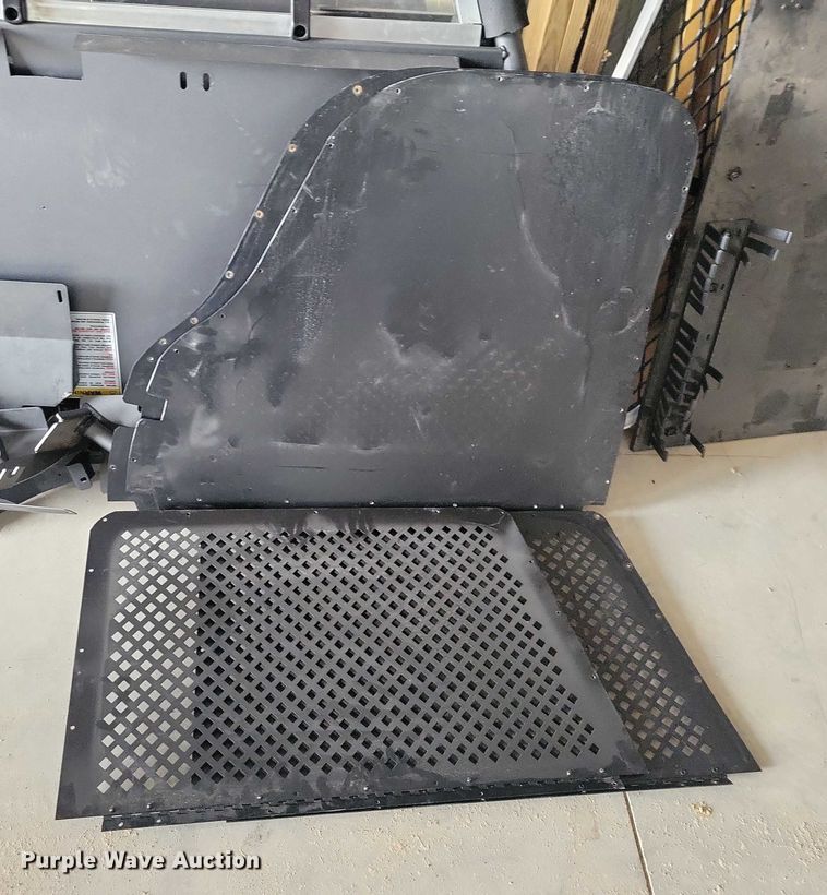 image for item NO9894 Chevrolet Tahoe police vehicle equipment