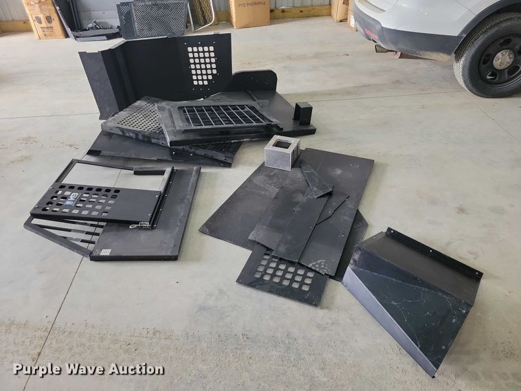 image for item NO9894 Chevrolet Tahoe police vehicle equipment