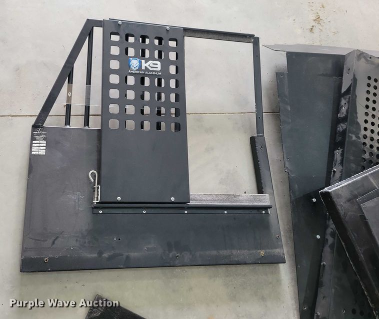 image for item NO9894 Chevrolet Tahoe police vehicle equipment