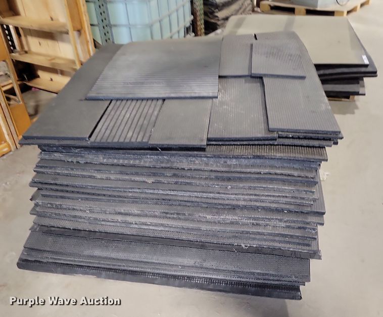 image for item NO9933 (4) pallets of mats