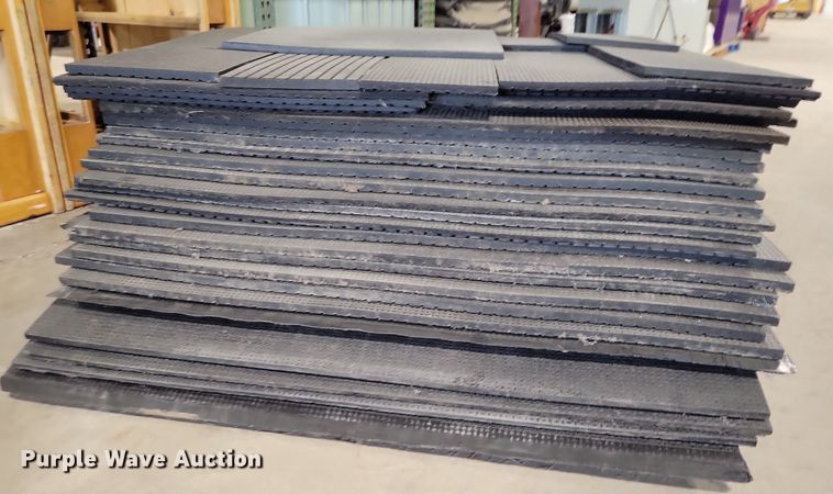 image for item NO9933 (4) pallets of mats