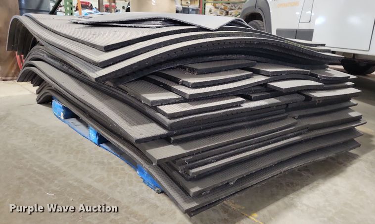 image for item NO9933 (4) pallets of mats