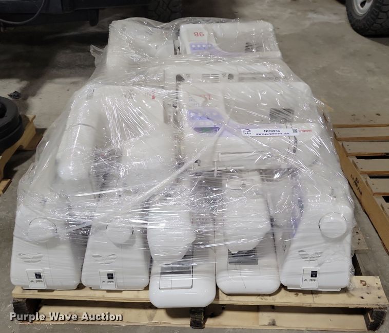 image for item NO9936 Janome Approximately 20 sewing machines