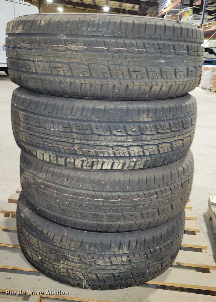 image for item NO9937 (4) General LT275/65R18 tires