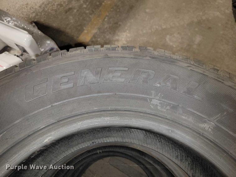 image for item NO9937 (4) General LT275/65R18 tires