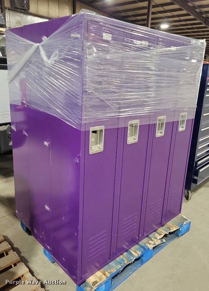 image for item NO9938 (80) lockers