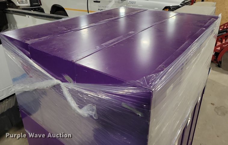 image for item NO9938 (80) lockers