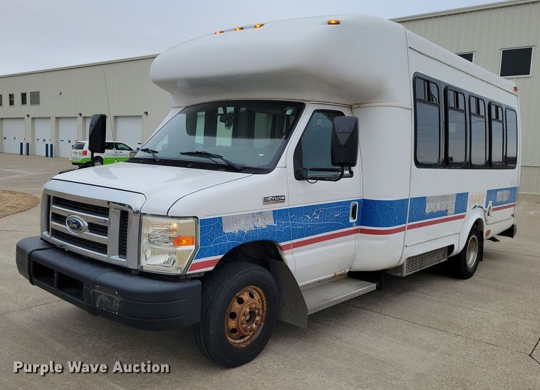 image for item NO9961 2011 Supreme E450 shuttle bus