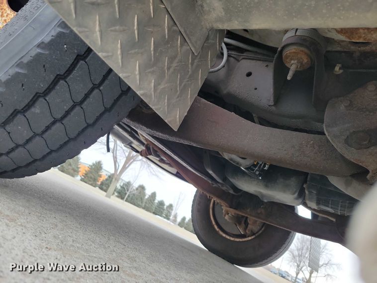 image for item NO9961 2011 Supreme E450 shuttle bus