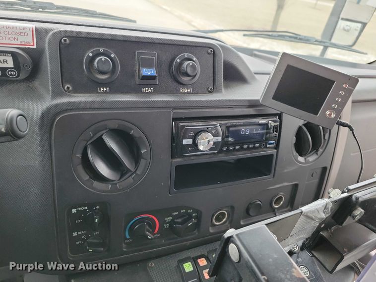 image for item NO9961 2011 Supreme E450 shuttle bus