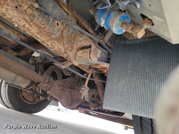 image for item NO9962 2011 Supreme E450 shuttle bus