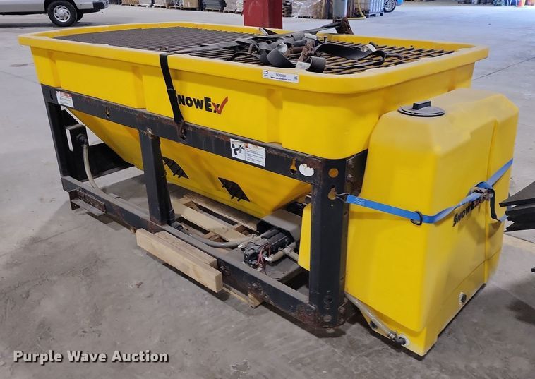 image for item NO9964 Snow Ex spreader