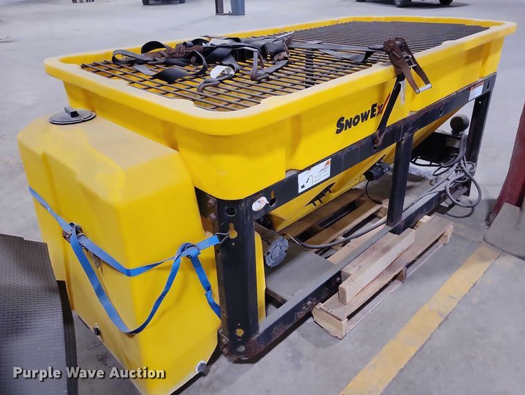 image for item NO9964 Snow Ex spreader