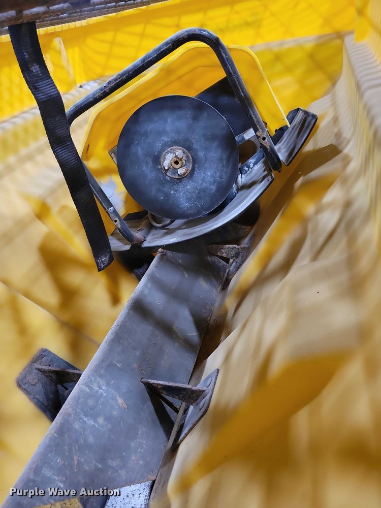 image for item NO9964 Snow Ex spreader