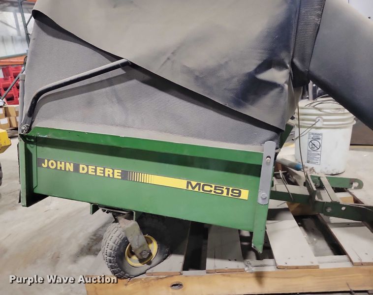 image for item NO9965 John Deere MC519 leaf vacuum 