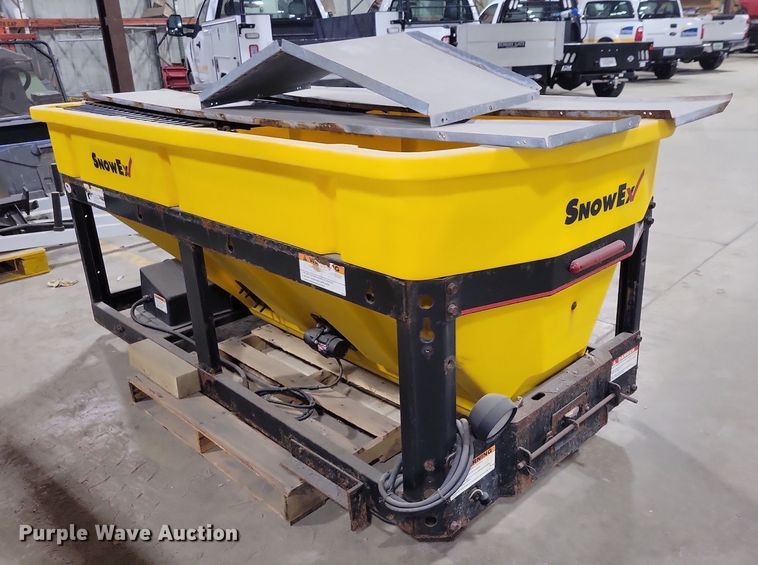 image for item NO9967 Snow Ex spreader