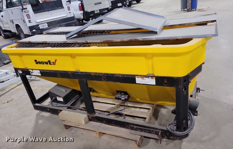 image for item NO9967 Snow Ex spreader