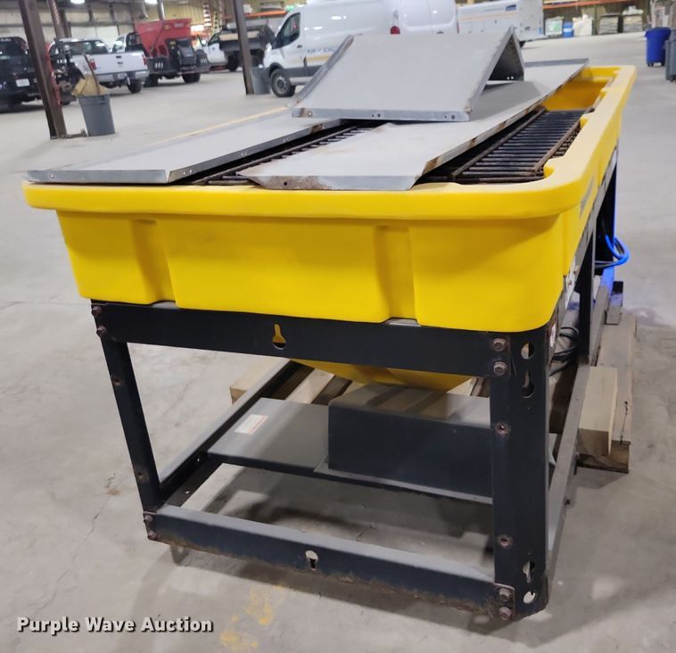 image for item NO9967 Snow Ex spreader