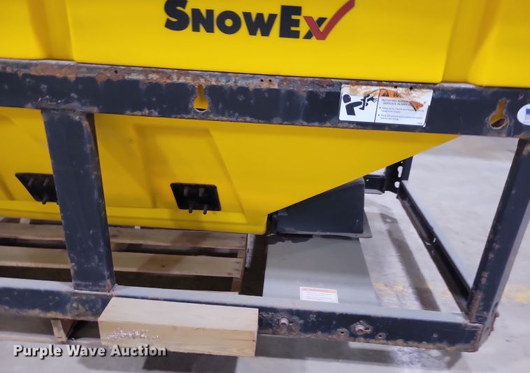 image for item NO9967 Snow Ex spreader