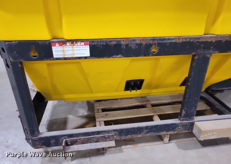 image for item NO9967 Snow Ex spreader