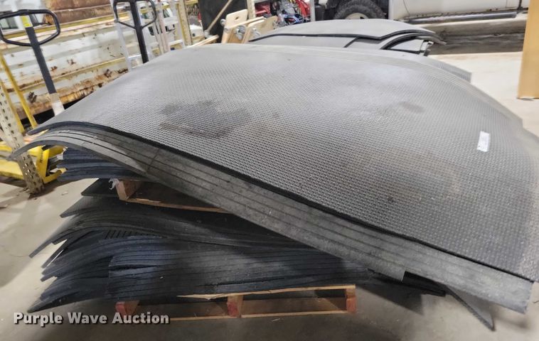 image for item NO9976 (3) pallets of rubber mats