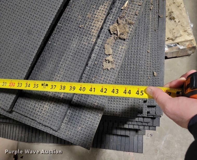 image for item NO9976 (3) pallets of rubber mats