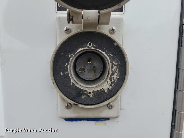 image for item NO9992 2010 Ford E350 ambulance