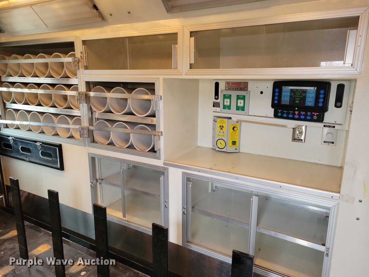 image for item NO9992 2010 Ford E350 ambulance