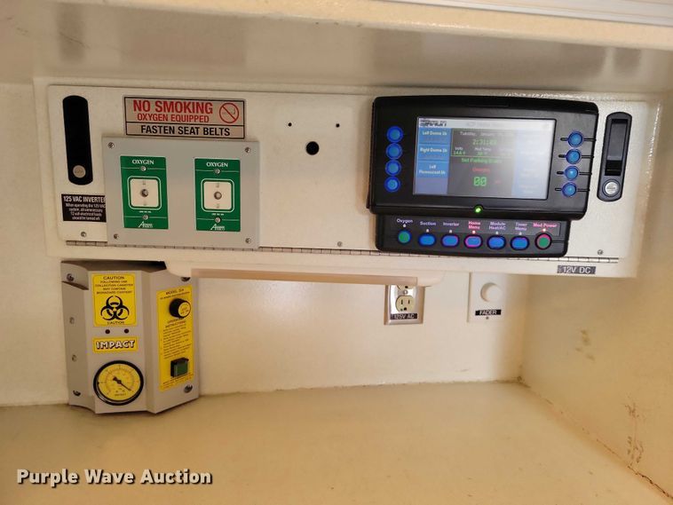 image for item NO9992 2010 Ford E350 ambulance