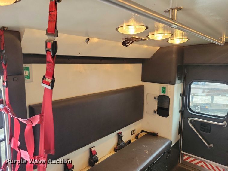 image for item NO9992 2010 Ford E350 ambulance