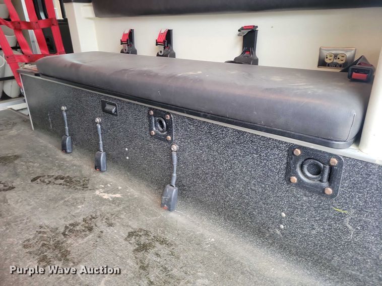 image for item NO9992 2010 Ford E350 ambulance