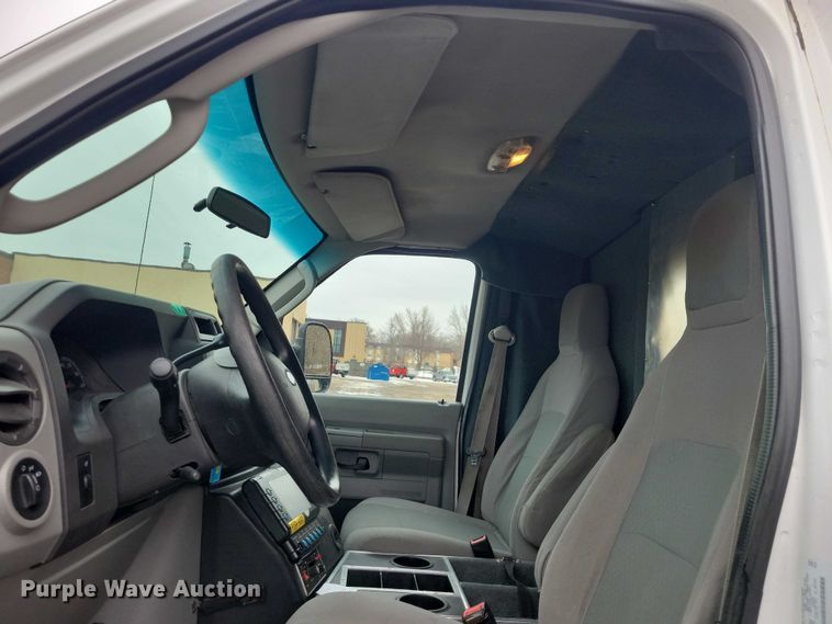 image for item NO9992 2010 Ford E350 ambulance