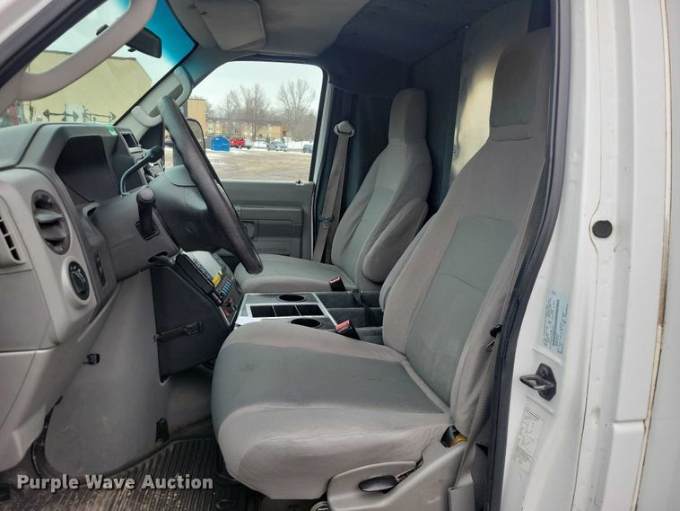 image for item NO9992 2010 Ford E350 ambulance