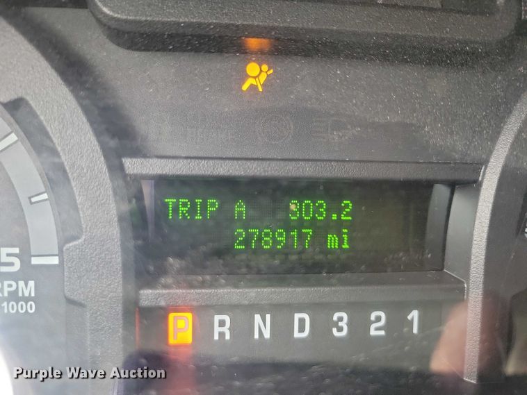 image for item NO9992 2010 Ford E350 ambulance