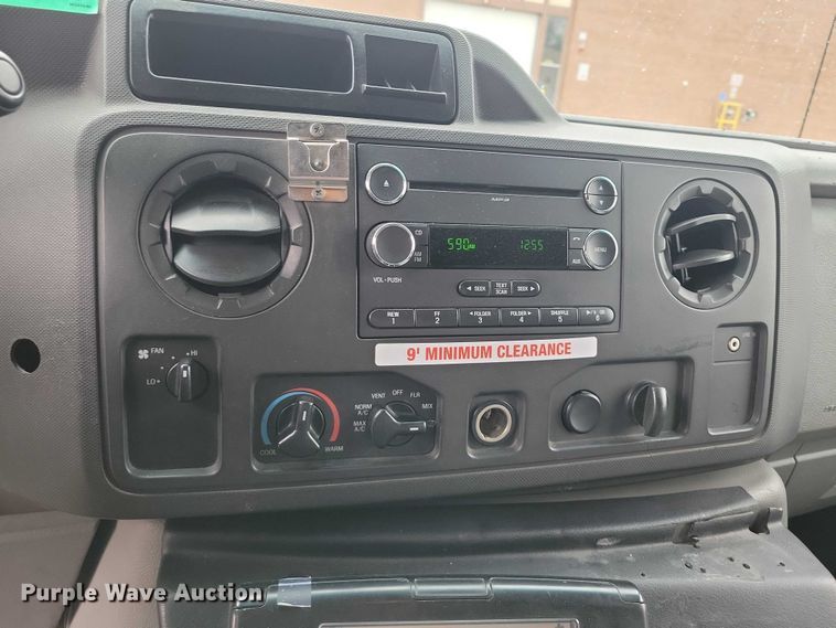 image for item NO9992 2010 Ford E350 ambulance