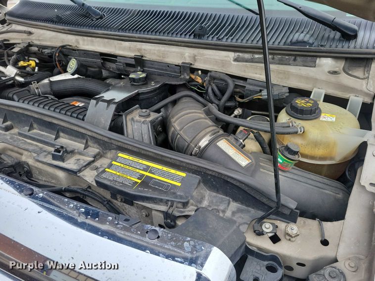 image for item NO9992 2010 Ford E350 ambulance