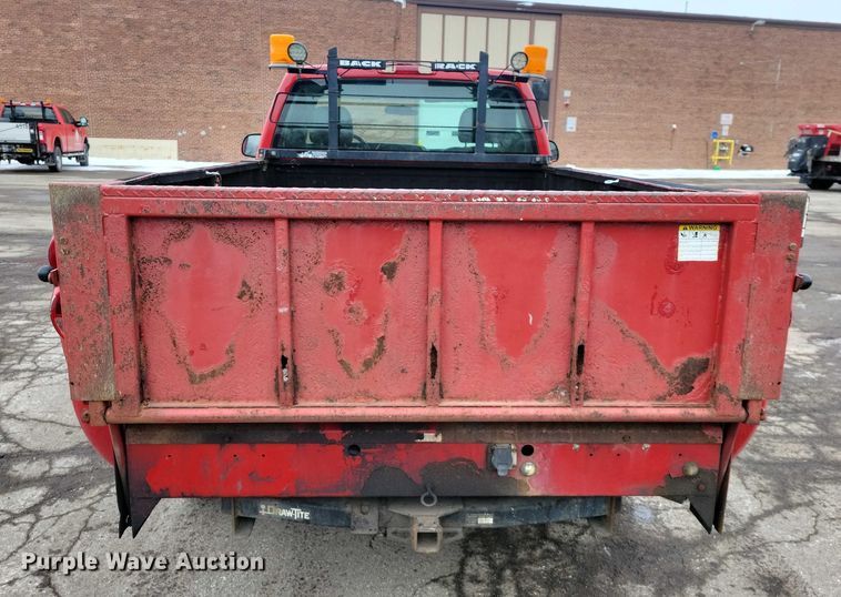 image for item NO9996 2005 Chevrolet 2500HD Silverado pickup truck