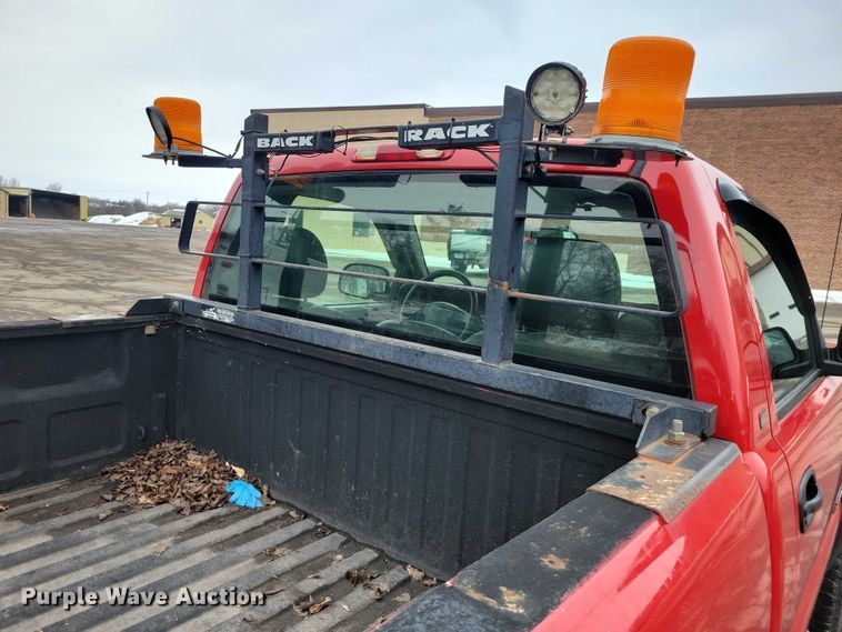 image for item NO9996 2005 Chevrolet 2500HD Silverado pickup truck