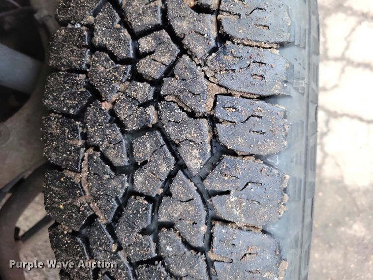 image for item NO9996 2005 Chevrolet 2500HD Silverado pickup truck