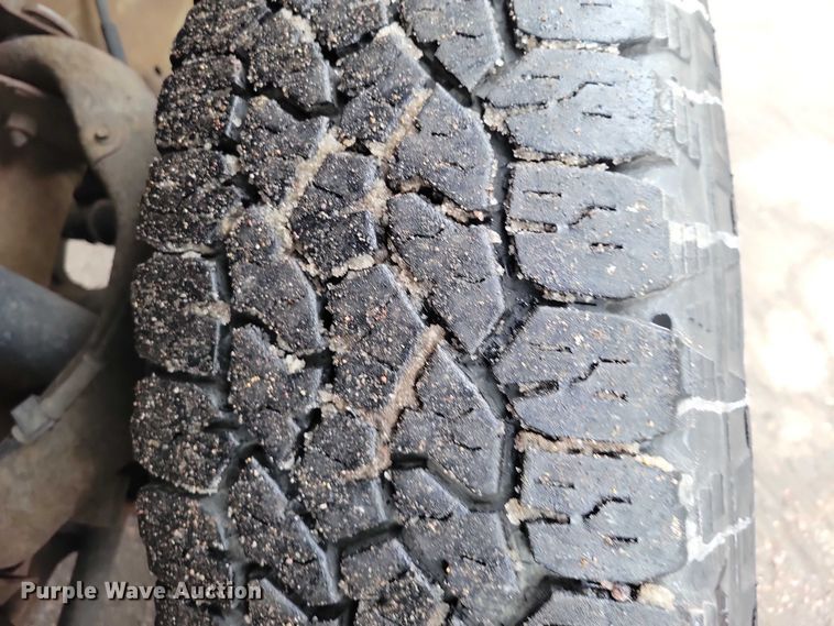 image for item NO9996 2005 Chevrolet 2500HD Silverado pickup truck