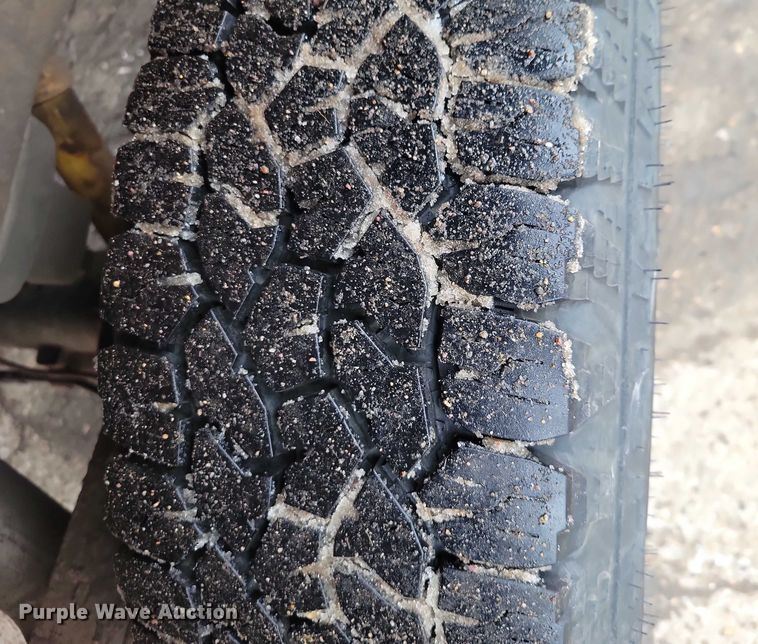 image for item NO9996 2005 Chevrolet 2500HD Silverado pickup truck